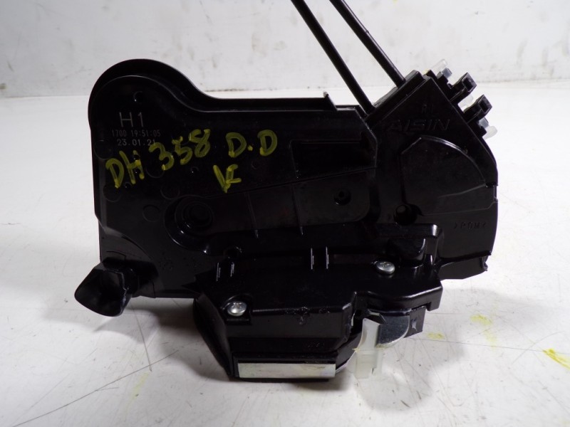 Recambio de cerradura puerta delantera derecha para toyota hilux (3b/3c/3d) doble cabina referencia OEM IAM 6903002600  