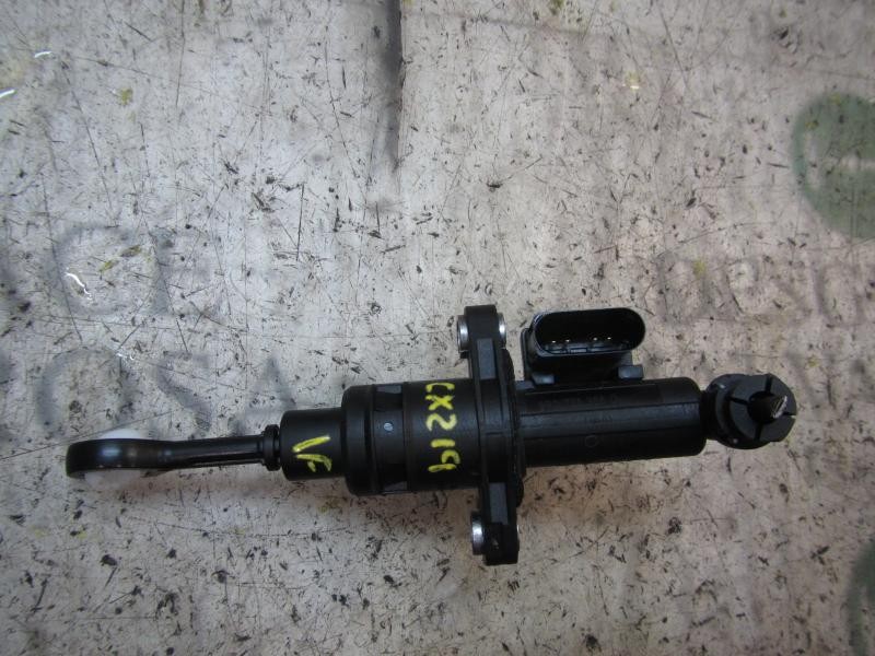 Recambio de bomba embrague para audi a1 sportback (8xf) adrenalin referencia OEM IAM 6R0721405B  