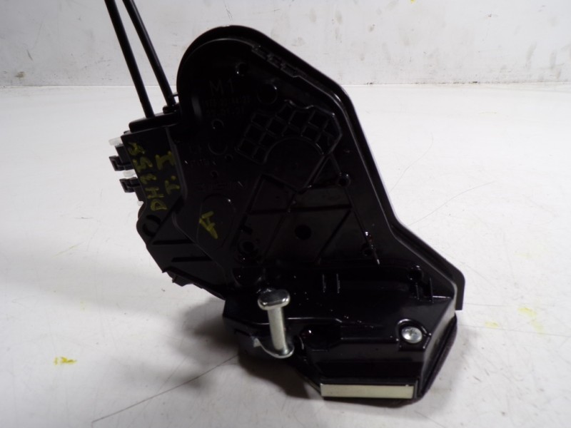 Recambio de cerradura puerta trasera izquierda para toyota hilux (3b/3c/3d) doble cabina referencia OEM IAM 690600K120  