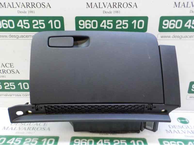 Recambio de guantera para audi a1 sportback (8xf) design referencia OEM IAM 8X18571044PK  