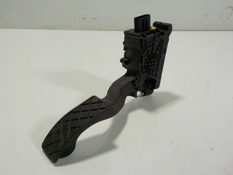 Recambio de potenciometro pedal para skoda kamiq (nw4) 1.0 tsi referencia OEM IAM 2Q1723503 2Q1723503 