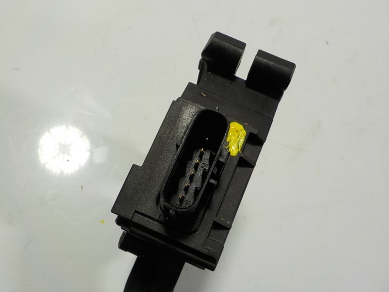 Recambio de potenciometro pedal para skoda kamiq (nw4) 1.0 tsi referencia OEM IAM 2Q1723503 2Q1723503 