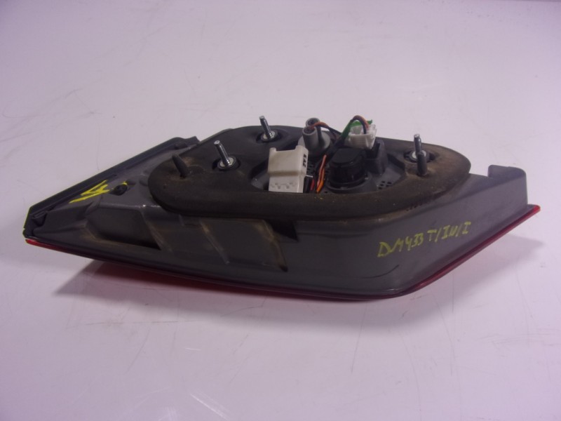 Recambio de piloto trasero izquierdo interior para hyundai i40 1.7 crdi cat referencia OEM IAM 924033Z600  