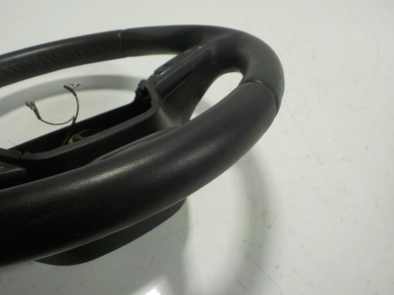 Recambio de volante para ford focus lim. 1.0 ecoboost cat referencia OEM IAM 2014556 F1EB3600JG3ZHE 