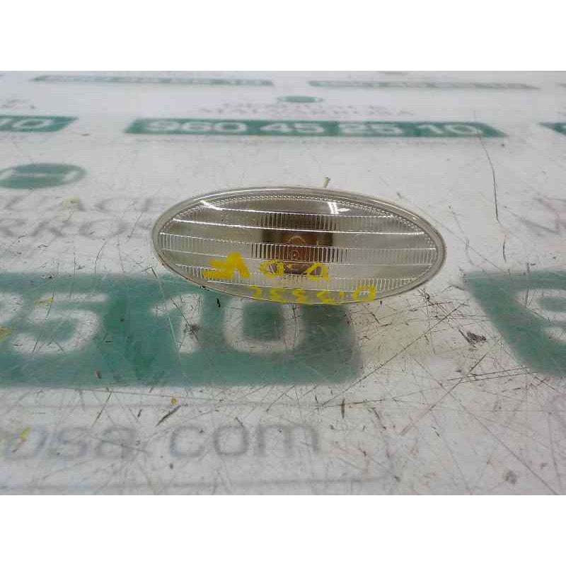 Recambio de piloto lateral derecho para nissan nv 200 (m20) 1.5 dci cat referencia OEM IAM 261608990A  