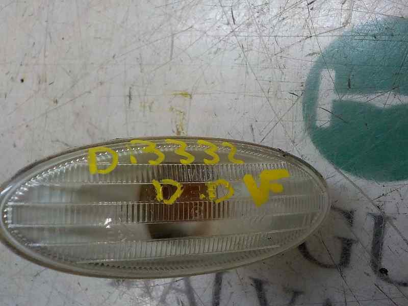 Recambio de piloto lateral derecho para nissan nv 200 (m20) 1.5 dci cat referencia OEM IAM 261608990A  