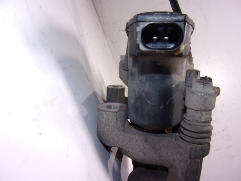 Recambio de pinza freno trasera izquierda para hyundai i40 1.7 crdi cat referencia OEM IAM 583103ZA16  