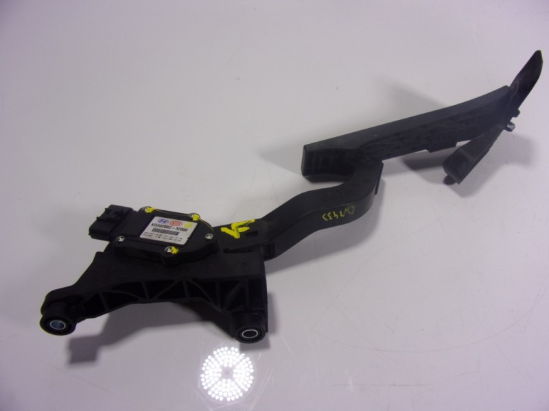 Recambio de potenciometro pedal para hyundai i40 1.7 crdi cat referencia OEM IAM 327003Z000 327263Z000 