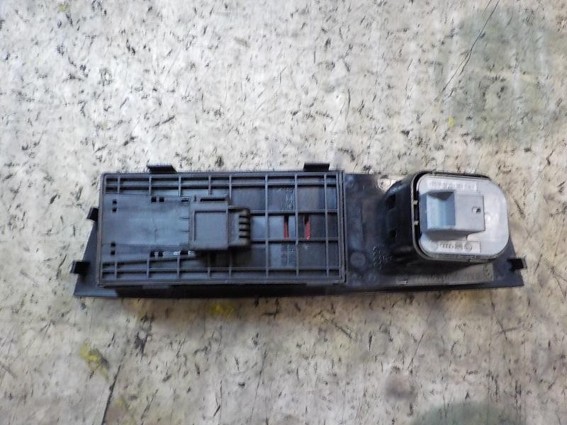 Recambio de mando elevalunas delantero izquierdo para audi a1 sportback (8xa) attraction referencia OEM IAM 8X09598515PR  