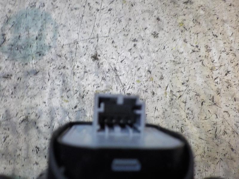 Recambio de mando elevalunas delantero izquierdo para audi a1 sportback (8xa) attraction referencia OEM IAM 8X09598515PR  