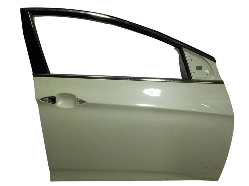Recambio de puerta delantera derecha para hyundai i40 1.7 crdi cat referencia OEM IAM 760043Z000  
