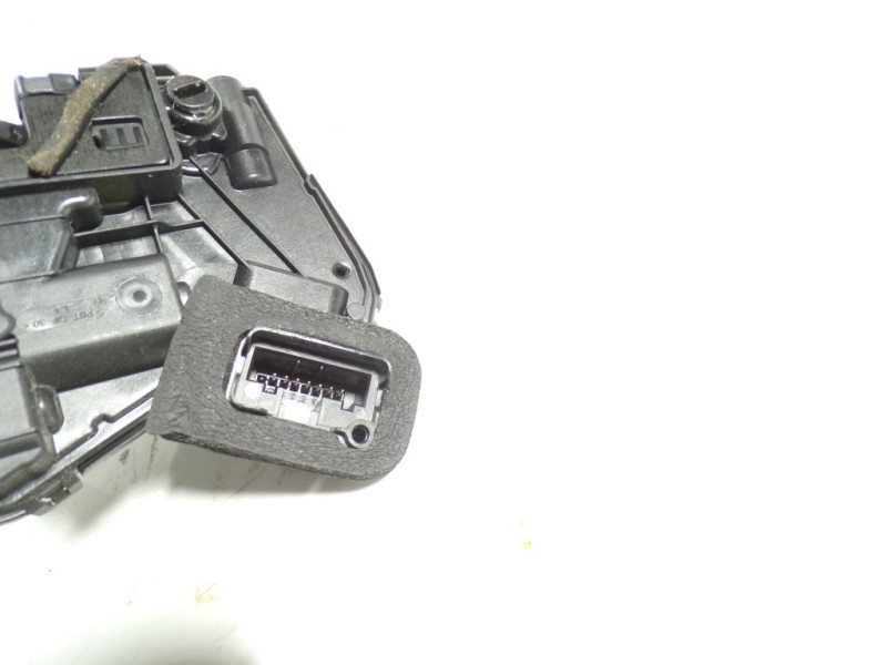 Recambio de cerradura puerta trasera izquierda para volkswagen tiguan advance bmt referencia OEM IAM 5NA839015E 5NA839015E 