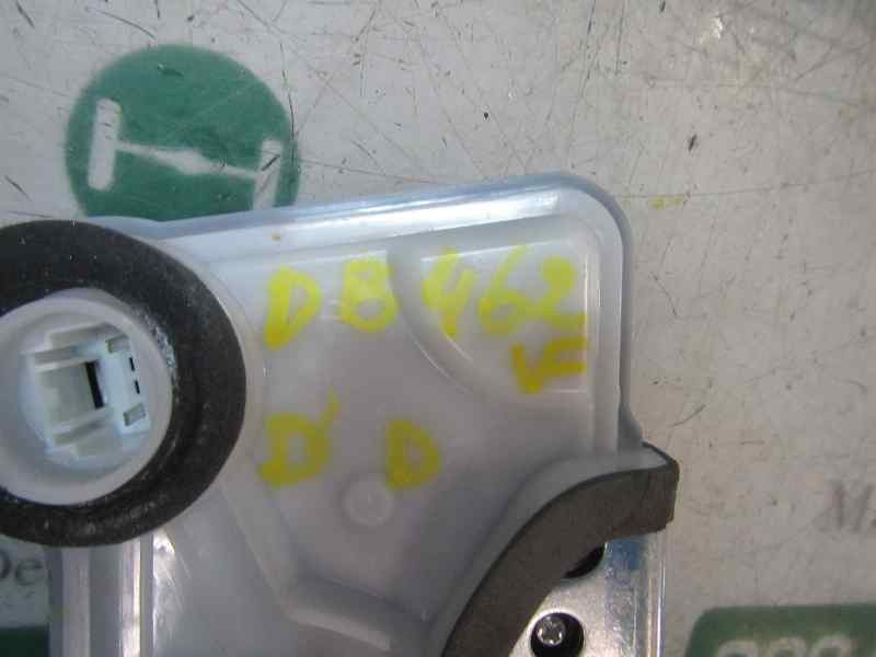 Recambio de cerradura puerta delantera derecha para toyota prius+ 1.8 16v (híbrido) referencia OEM IAM 6903062010  