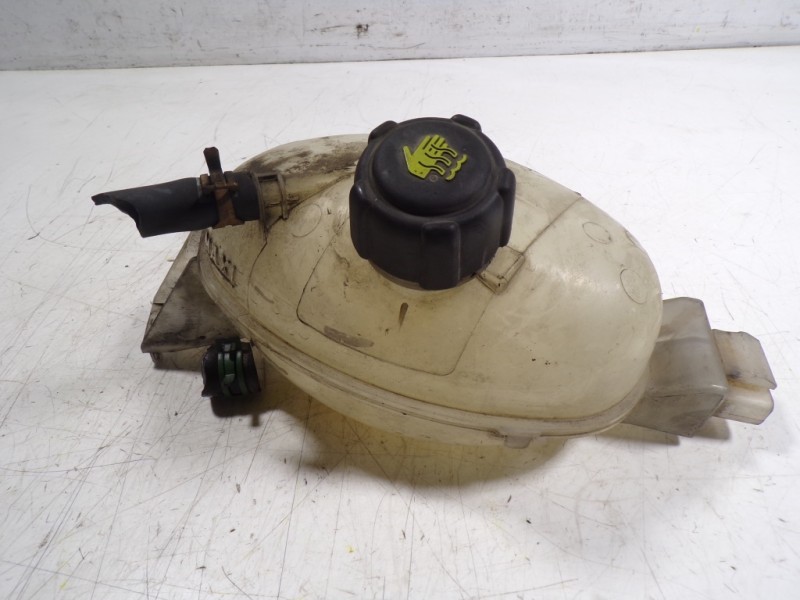 Recambio de deposito expansion para renault master kofferaufbau l3h1 3,5t referencia OEM IAM 217100015R 217100015R 
