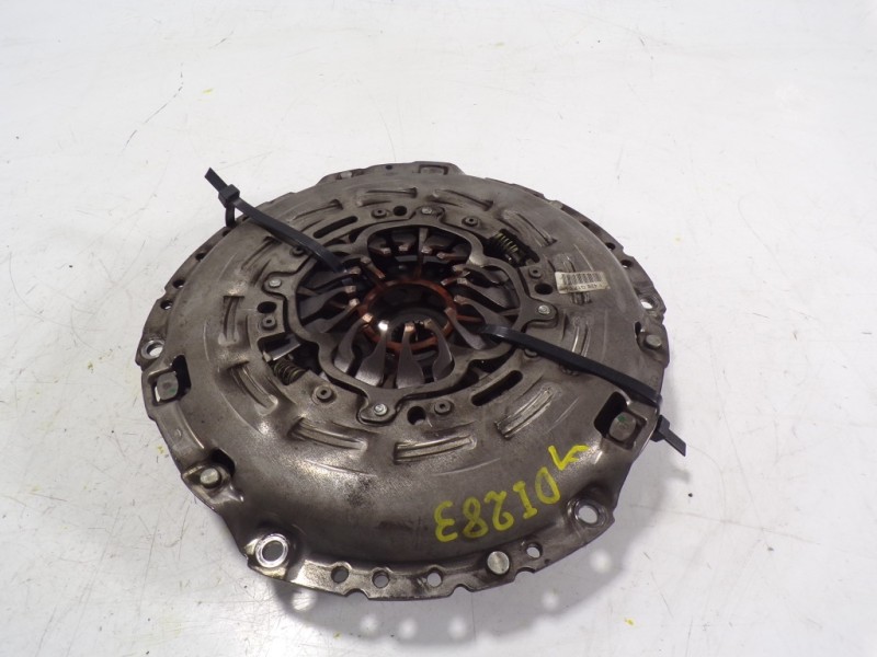 Recambio de kit embrague para renault master kofferaufbau l3h1 3,5t referencia OEM IAM 302057116R  