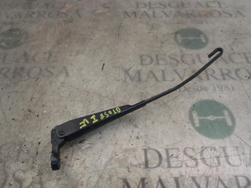 Recambio de brazo limpia delantero izquierdo para ford transit connect (tc7) furgón (2006) referencia OEM IAM   