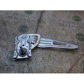 ELEVALUNAS TRASERO DERECHO 698300D120 