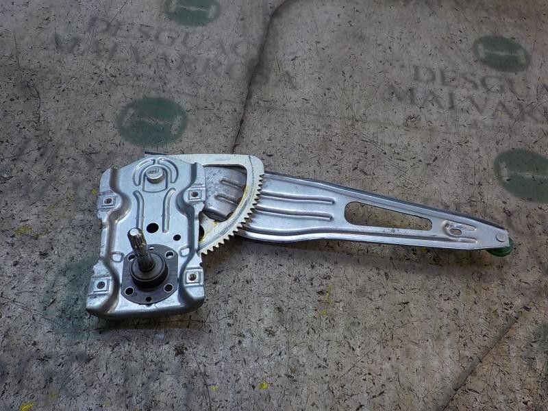 Recambio de elevalunas trasero derecho para toyota yaris 1.4 turbodiesel cat referencia OEM IAM 698300D120  