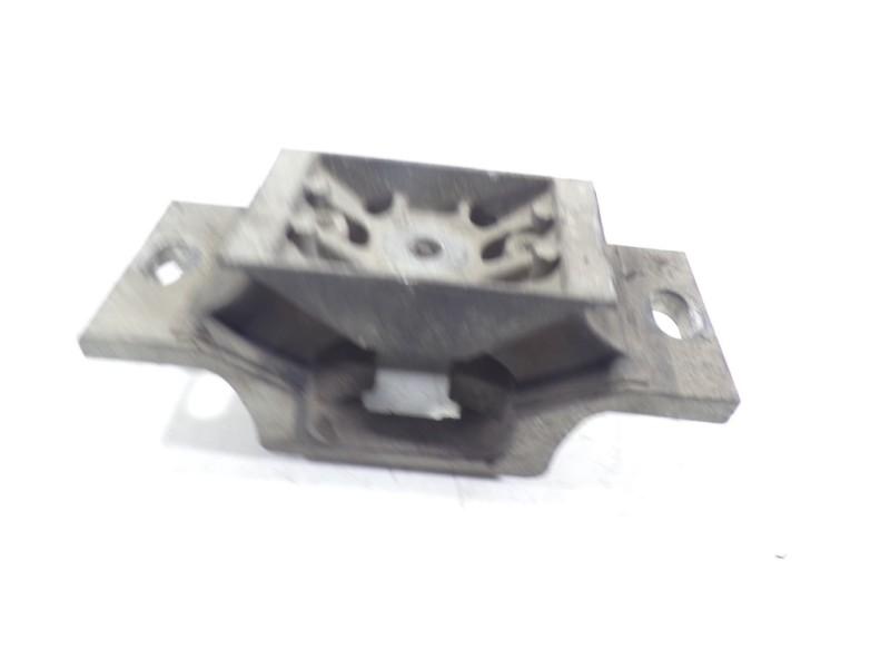 Recambio de soporte motor izquierdo para renault master kofferaufbau l3h1 3,5t referencia OEM IAM 8200676857  