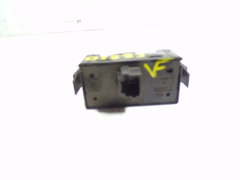 Recambio de warning para renault master kofferaufbau l3h1 3,5t referencia OEM IAM 252100991R  