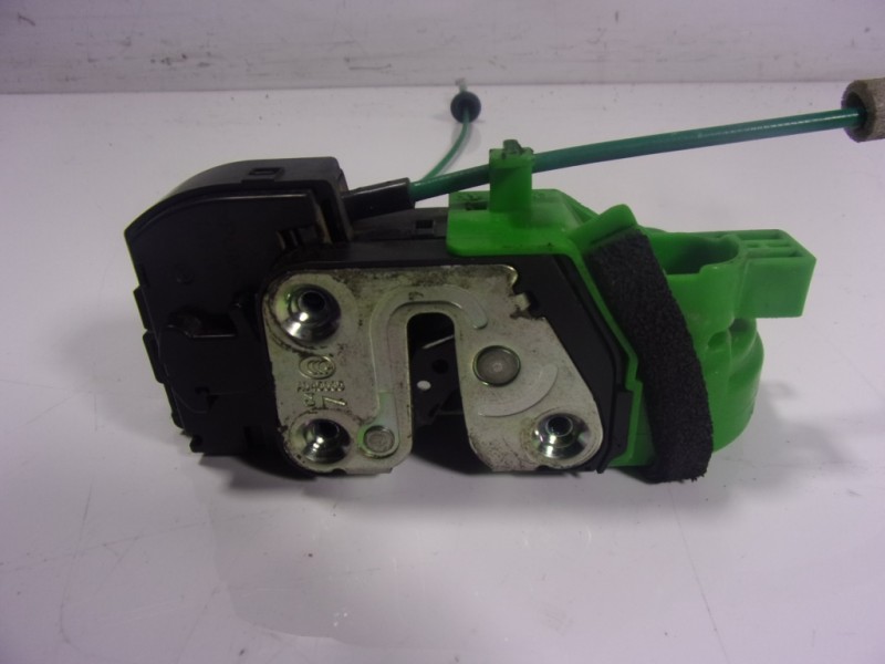 Recambio de cerradura puerta delantera izquierda para hyundai i40 1.7 crdi cat referencia OEM IAM 813103Z000 813103Z000 