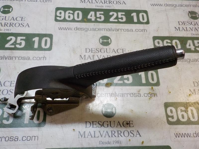Recambio de palanca freno de mano para toyota yaris 1.4 turbodiesel cat referencia OEM IAM 462100D250C0  