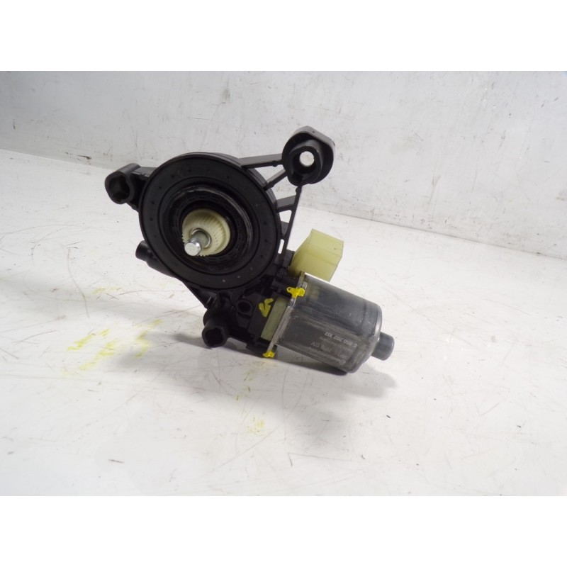 Recambio de motor elevalunas delantero izquierdo para volkswagen tiguan advance bmt referencia OEM IAM 5Q0959802C 5Q0959802C 