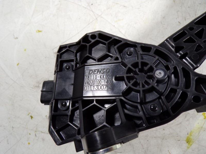 Recambio de potenciometro pedal para toyota hilux (3b/3c/3d) doble cabina referencia OEM IAM 78110KK020 78110KK020 VN2701001400