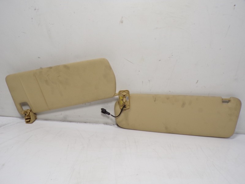 Recambio de parasol derecho para volkswagen touareg (7l6) 3.0 v6 tdi dpf referencia OEM IAM 7L6857552AQ3B4  