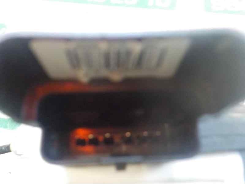 Recambio de cerradura puerta delantera derecha para peugeot partner kasten 1.6 16v hdi cat referencia OEM IAM   