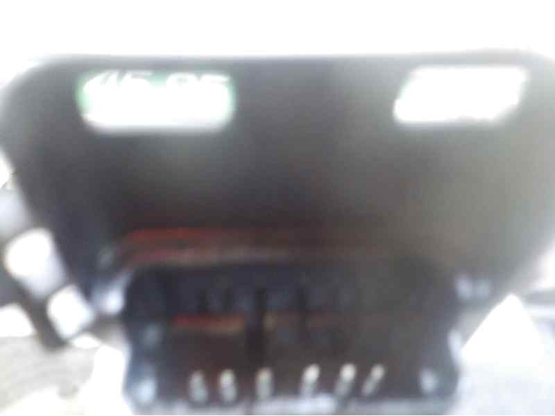 Recambio de cerradura puerta delantera izquierda para peugeot partner kasten 1.6 16v hdi cat referencia OEM IAM   