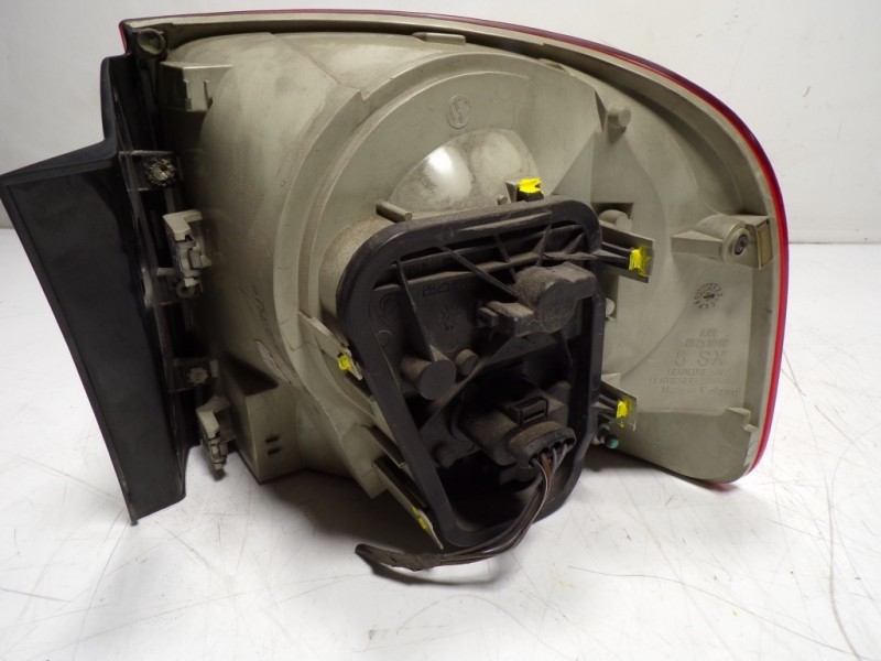 Recambio de piloto trasero izquierdo para volkswagen touareg (7l6) 3.0 v6 tdi dpf referencia OEM IAM 7L6945095P  