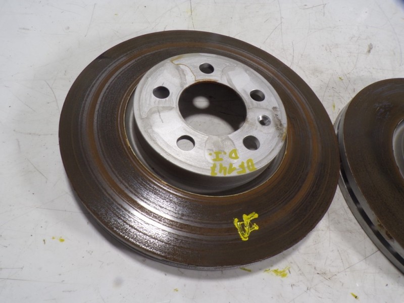 Recambio de disco freno delantero para audi a1 sportback (gba) 1.0 tfsi referencia OEM IAM 2Q0615301H  