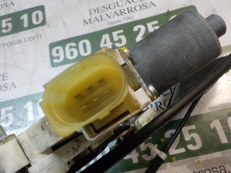 Recambio de elevalunas delantero derecho para bmw serie 1 berlina (e81/e87) 118d referencia OEM IAM 51337138466  