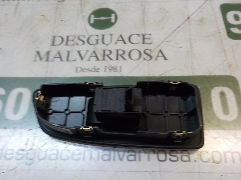 Recambio de mando elevalunas delantero derecho para bmw serie 1 berlina (e81/e87) 118d referencia OEM IAM 61316970247  