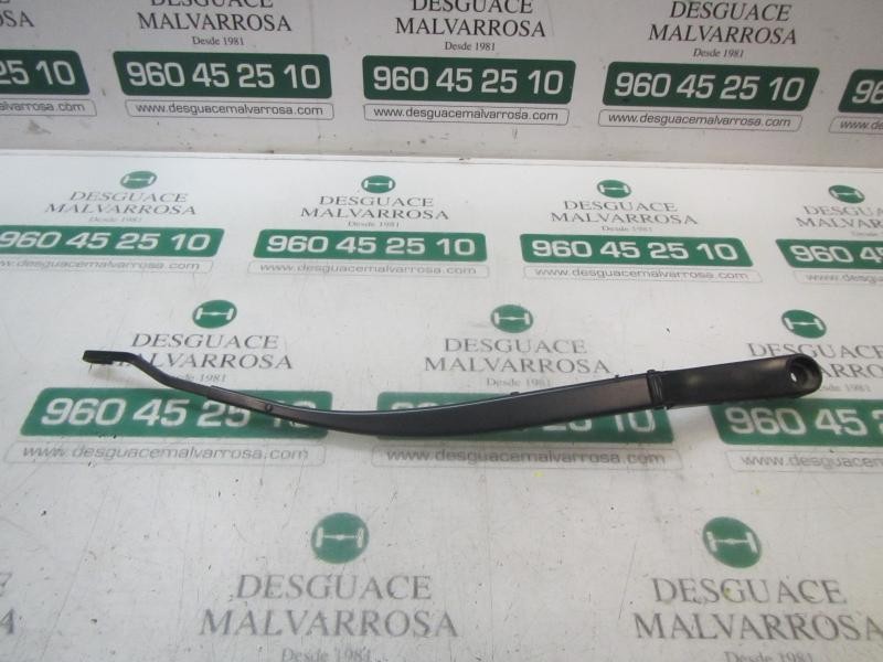 Recambio de brazo limpia delantero derecho para kia cee´d sporty wagon active referencia OEM IAM 983201H300  