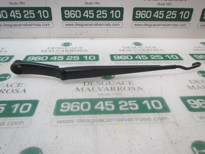 Recambio de brazo limpia delantero izquierdo para kia cee´d sporty wagon active referencia OEM IAM 983101H300  