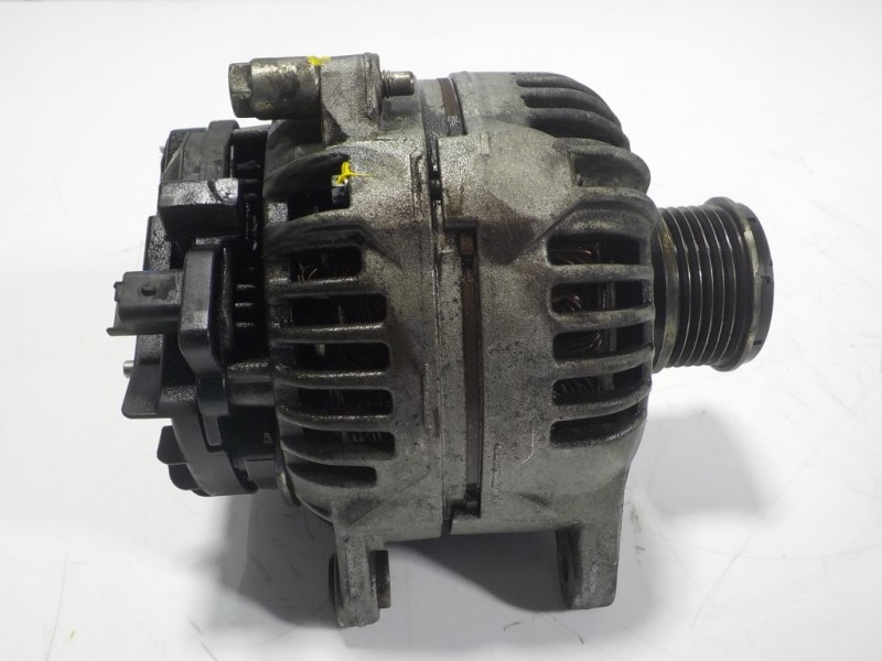 Recambio de alternador para nissan nv 200 (m20) 1.5 dci cat referencia OEM IAM 2310000Q2J 8200728292E 0124525140