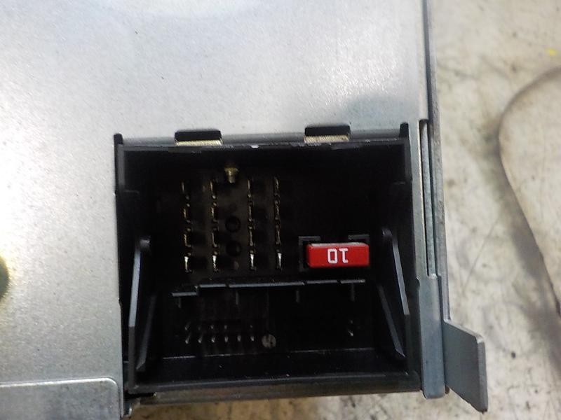 Recambio de sistema audio / radio cd para volkswagen polo (9n3) 1.4 tdi referencia OEM IAM 6Q0035152E  