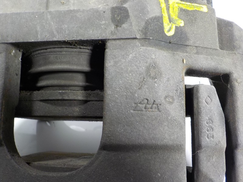 Recambio de pinza freno delantera derecha para audi a6 berlina (4f2) 3.0 tdi quattro referencia OEM IAM 8E0615124B  