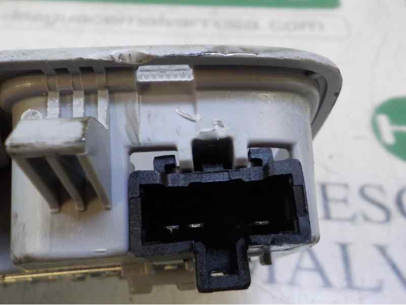 Recambio de piloto interior para hyundai i40 cw 1.7 crdi cat referencia OEM IAM 928503Z000TX 928503Z000 