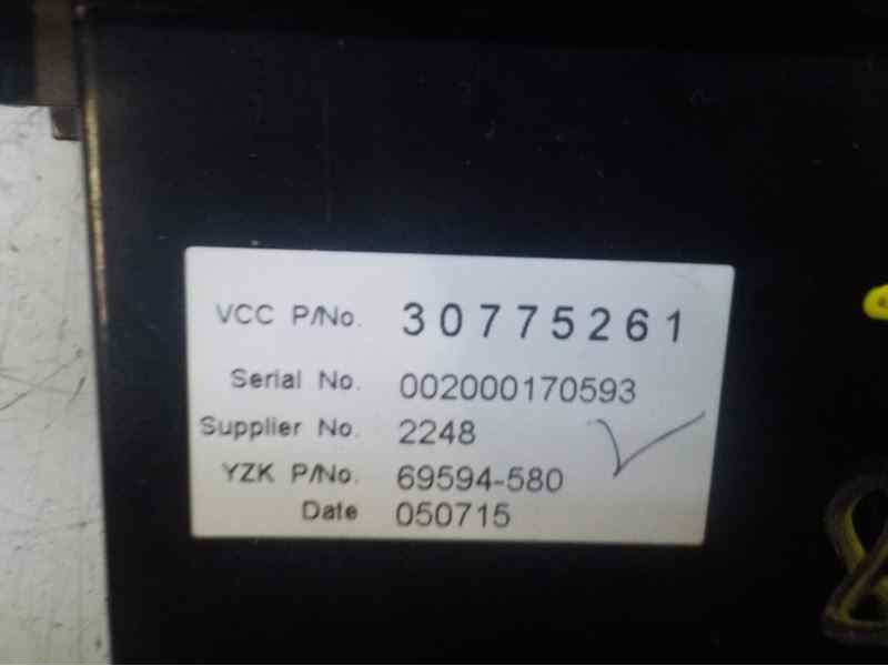 Recambio de pantalla multifuncion para volvo s40 berlina 1.6 diesel cat referencia OEM IAM   