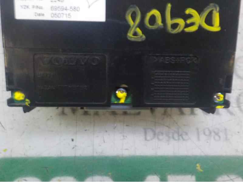 Recambio de pantalla multifuncion para volvo s40 berlina 1.6 diesel cat referencia OEM IAM   