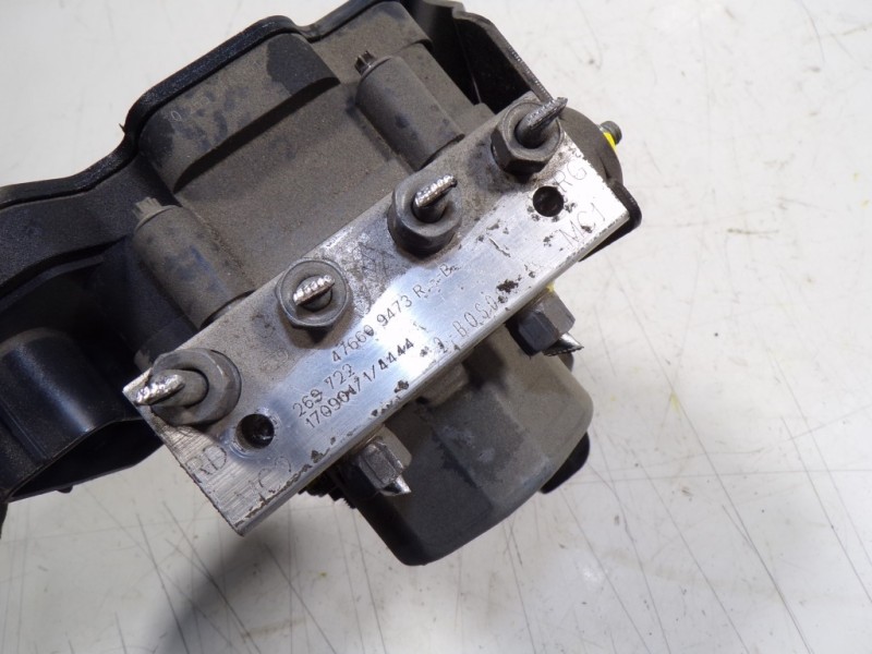 Recambio de abs para renault zoe intens referencia OEM IAM 476601988R 476609473R 