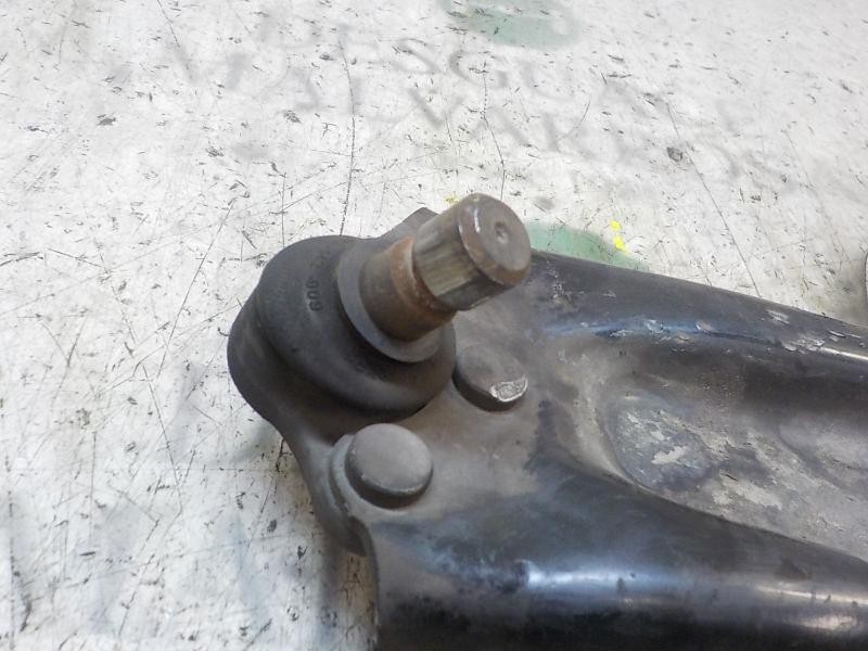 Recambio de brazo suspension inferior delantero izquierdo para peugeot 207 1.6 16v hdi referencia OEM IAM   