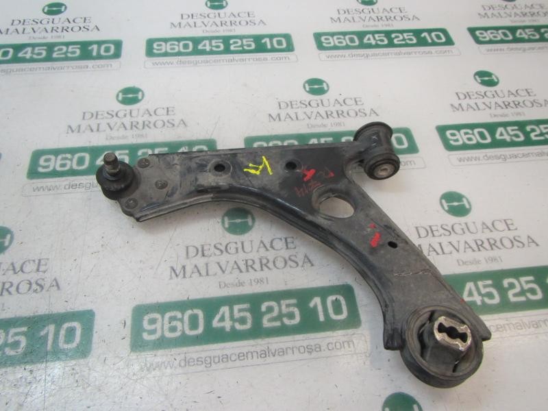Recambio de brazo suspension inferior delantero izquierdo para peugeot bipper 1.4 hdi referencia OEM IAM 3520W3  