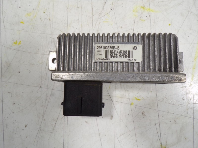 Recambio de caja precalentamiento para renault zoe intens referencia OEM IAM 296103254R 296103375R 