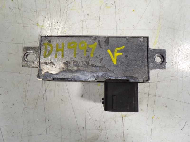 Recambio de caja precalentamiento para renault zoe intens referencia OEM IAM 296103254R 296103375R 