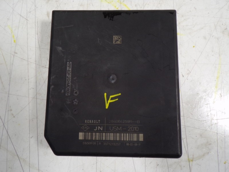 Recambio de caja reles / fusibles para renault zoe intens referencia OEM IAM 284B64259R 284B64259R R3571213257