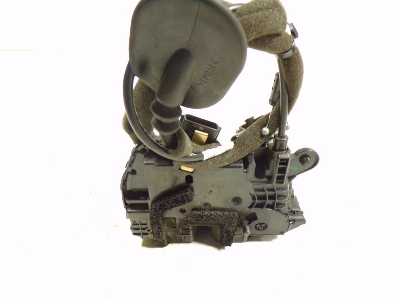 Recambio de cerradura puerta trasera izquierda para renault zoe intens referencia OEM IAM 825037100R 825037100R 